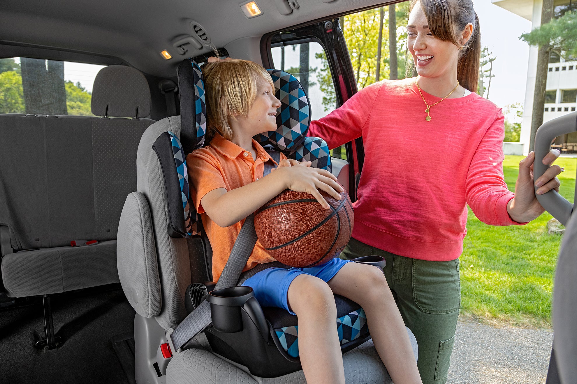 The Car Seat Lady - Shoulder strap placement is more important than people  realize - having the straps a little too high for a rear-facing child, or a  little too low for