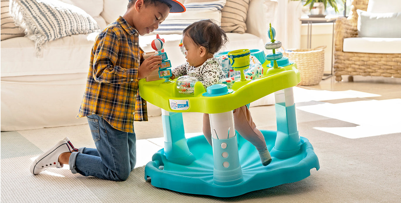 Baby jumper with store wheels