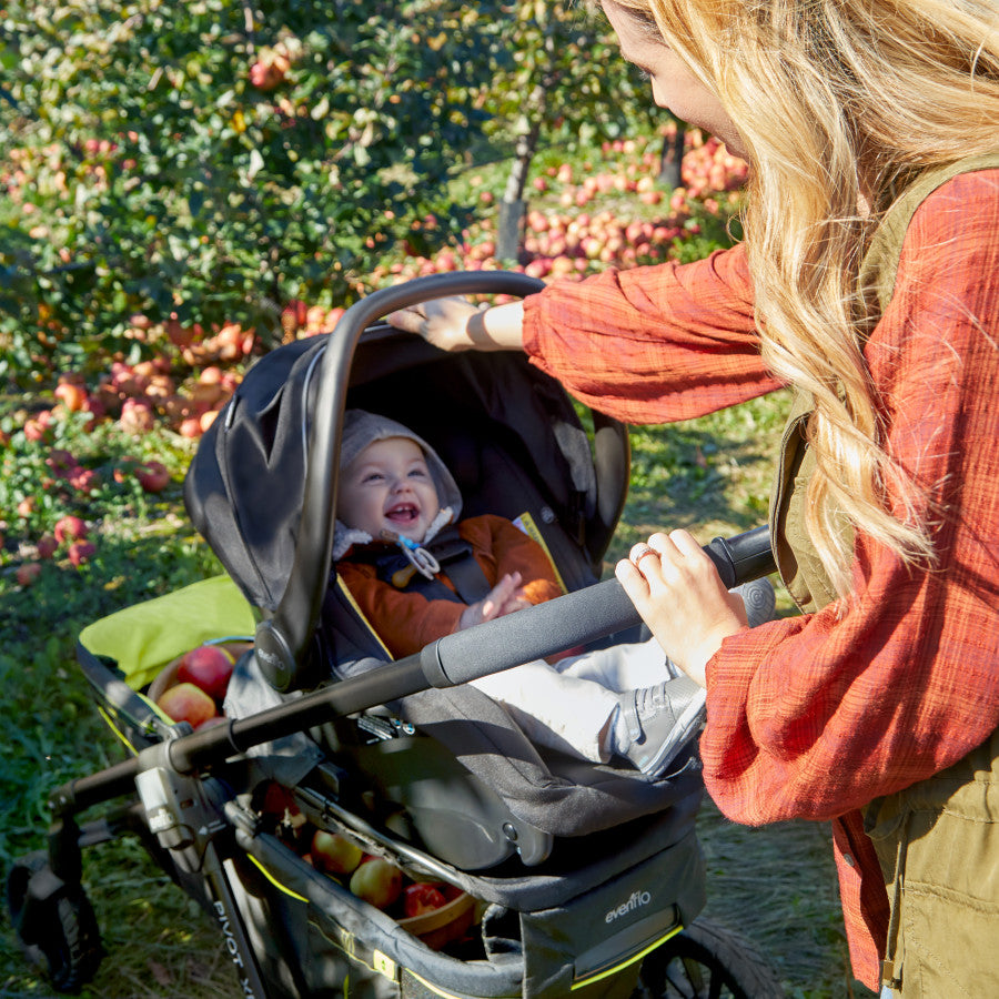 Wagon with cheap infant seat