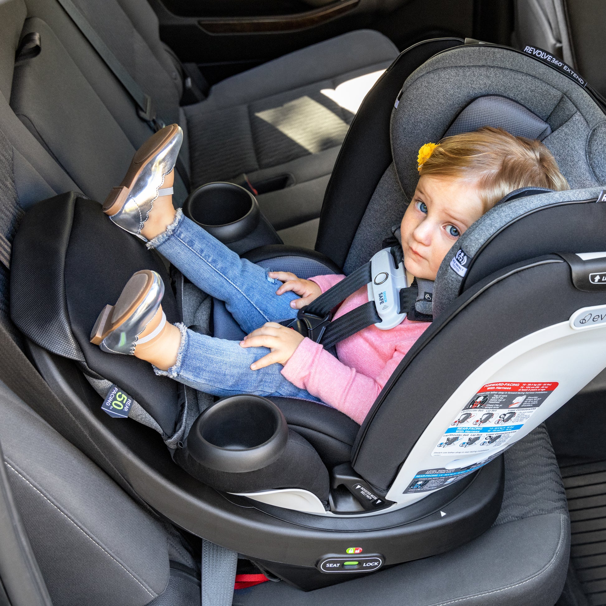 Cybex Sirona S with Convertible Car Seat, 360° Rotating Seat, Rear-Facing  or Forward-Facing Car Seat, Easy Installation, SensorSafe Chest Clip